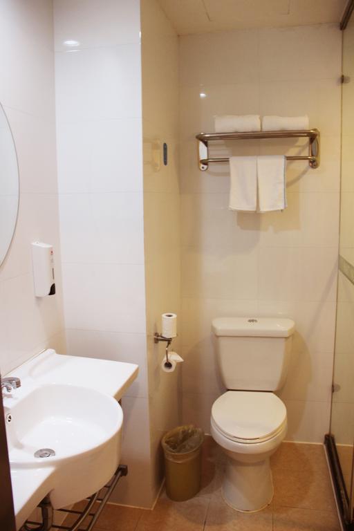 Hanting Hotel Shenyang Tiexi Furniture City Room photo